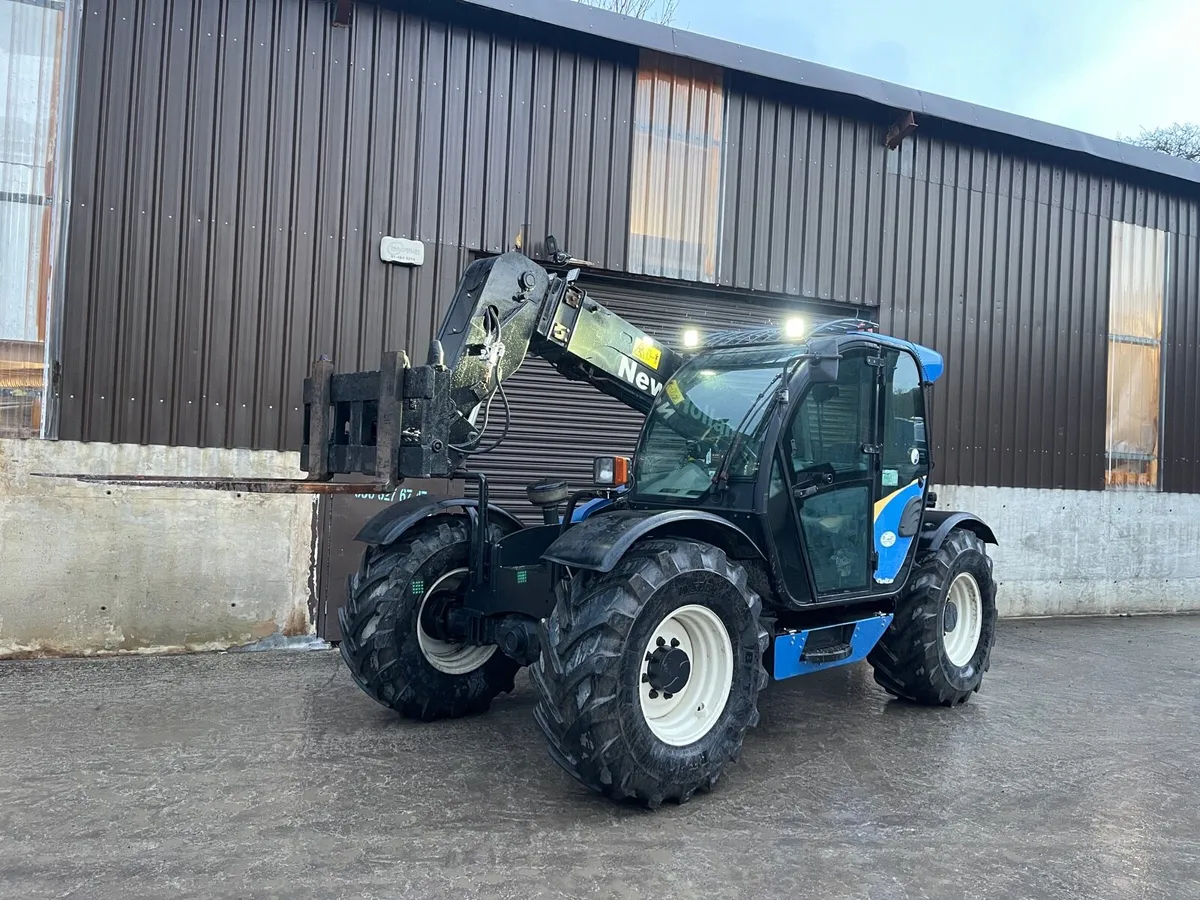 2012 New Holland LM5040 - Image 1