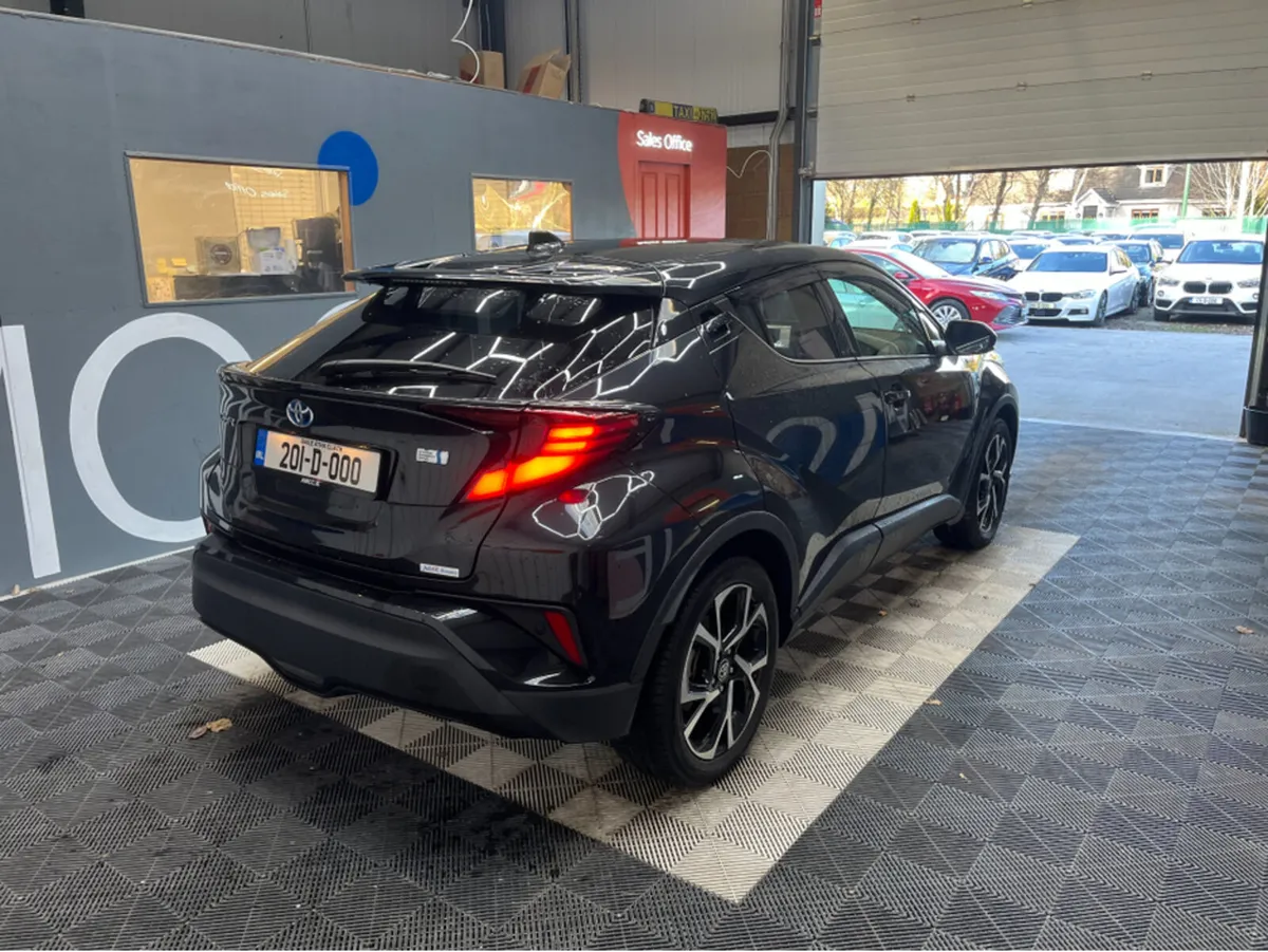 Toyota C-HR 2020 TOYOTA C-HR 1.8L HYBRID / 60K KMS - Image 2