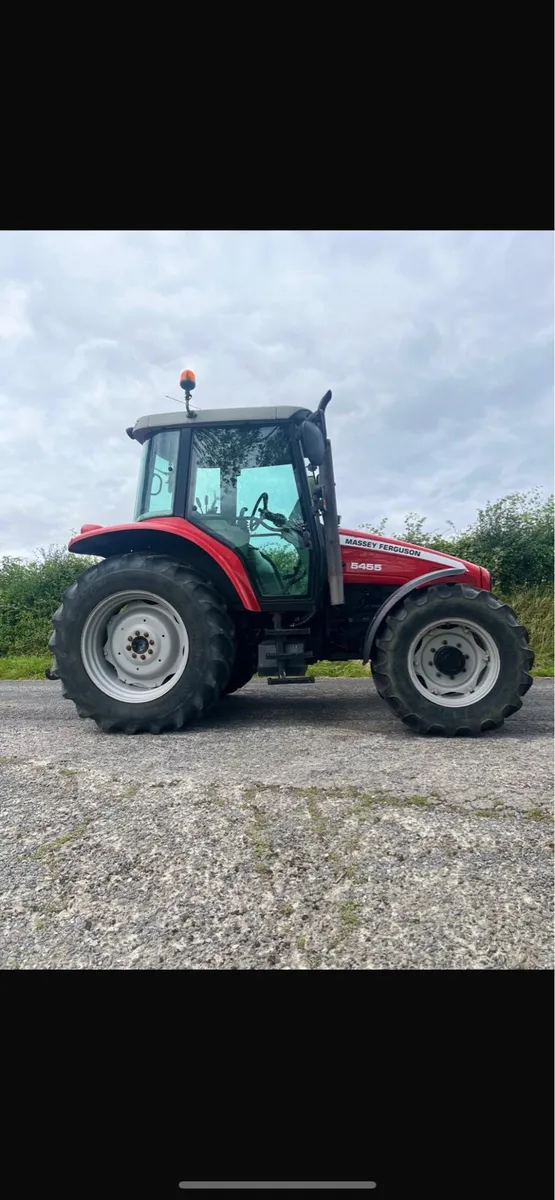 Massey Ferguson - Image 1