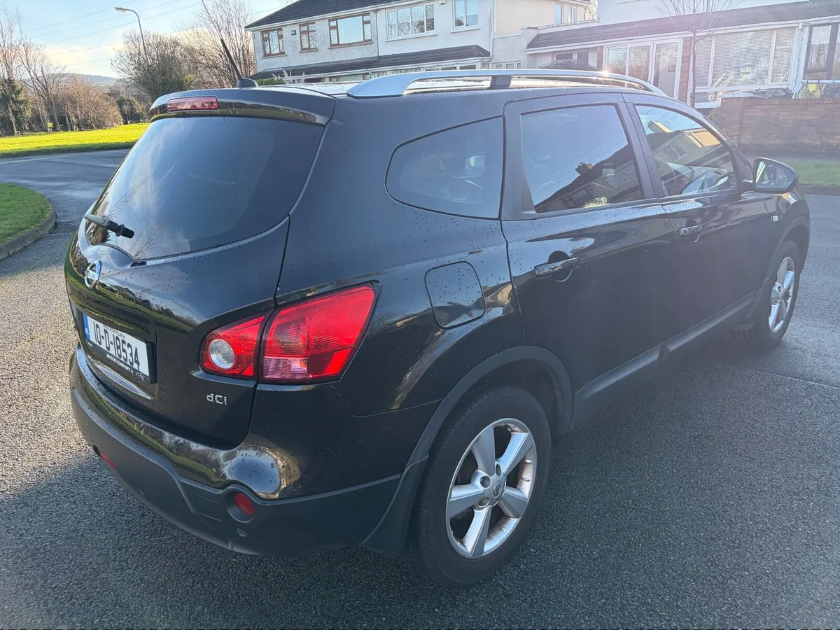 10 Nissan Qashqai+2 NCT 08/26 - Image 3
