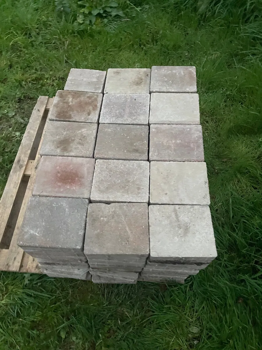 Patio slabs/ bricks - Image 3