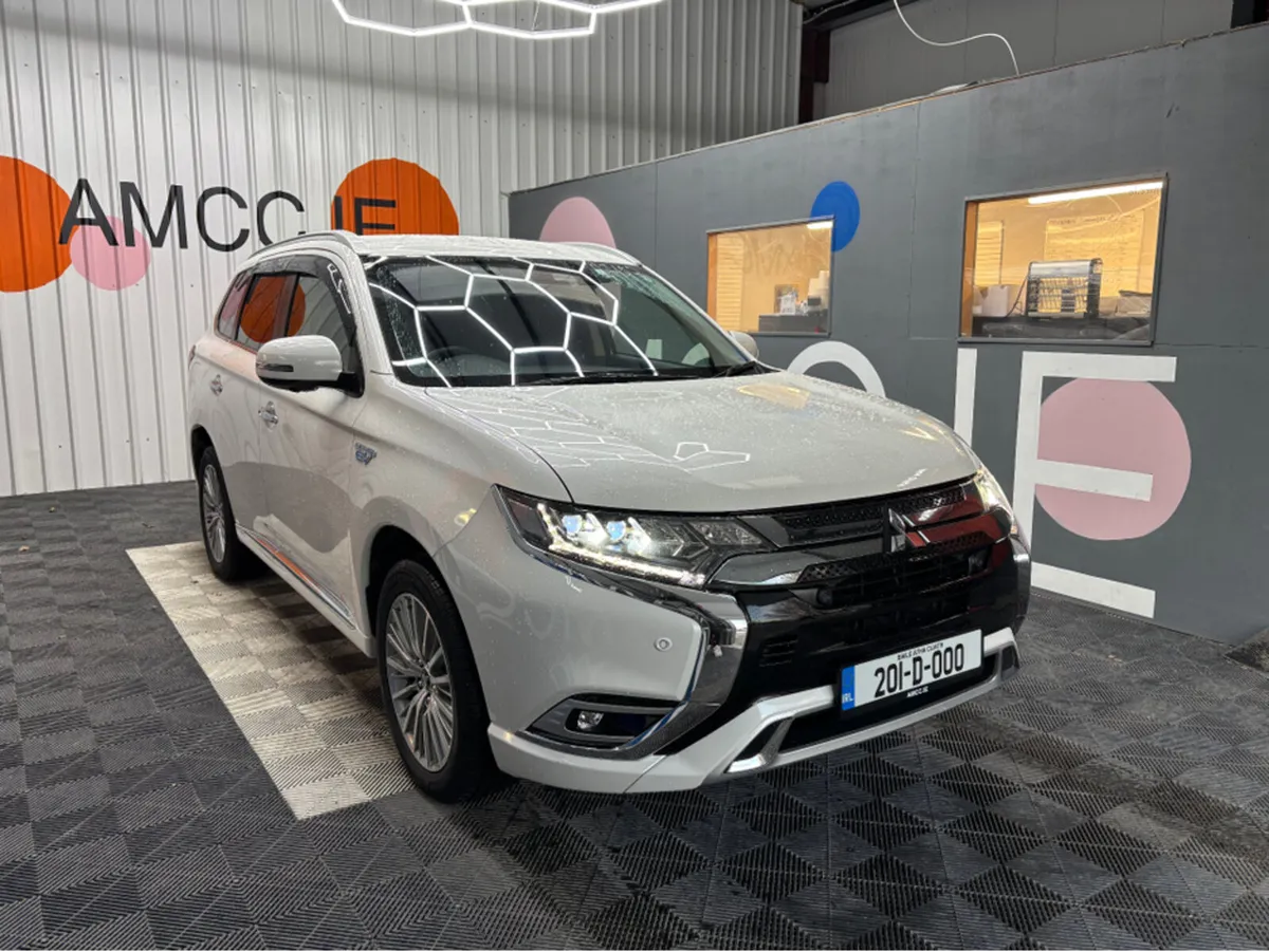 Mitsubishi Outlander Plug-in Hybrid - Heated Seats - Image 1