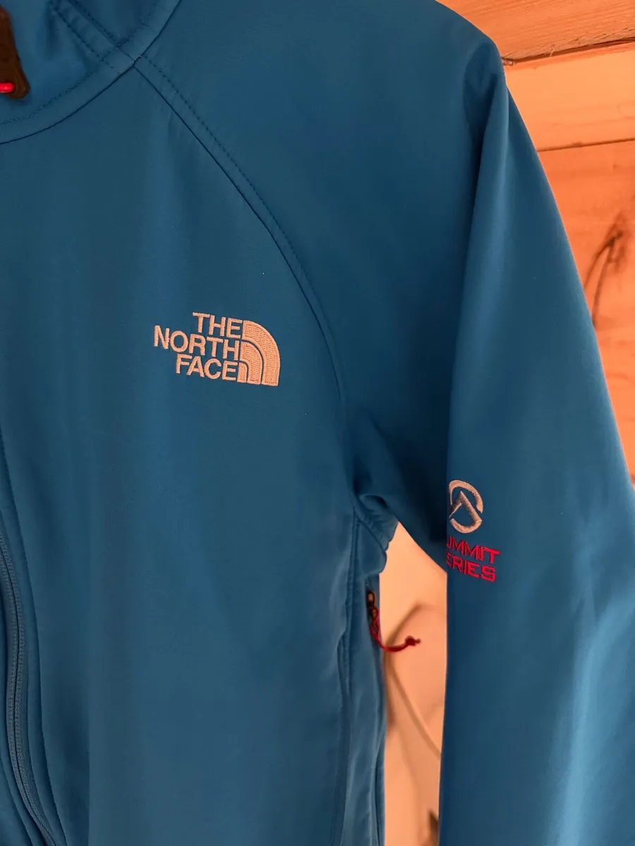 The North Face Men’s Jacket - Image 2