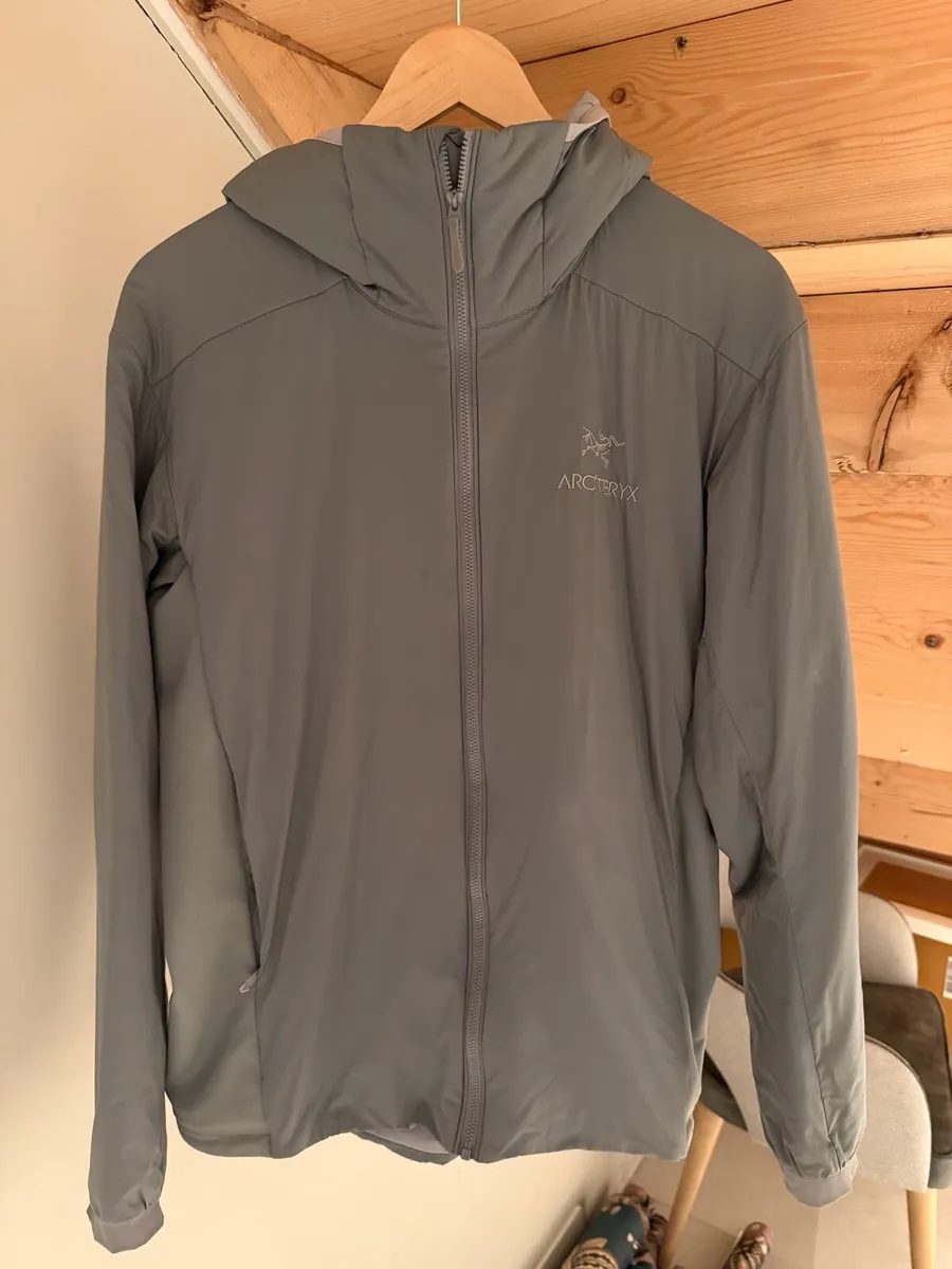 Arc’teryx Atom Hoody Men’s - Image 1