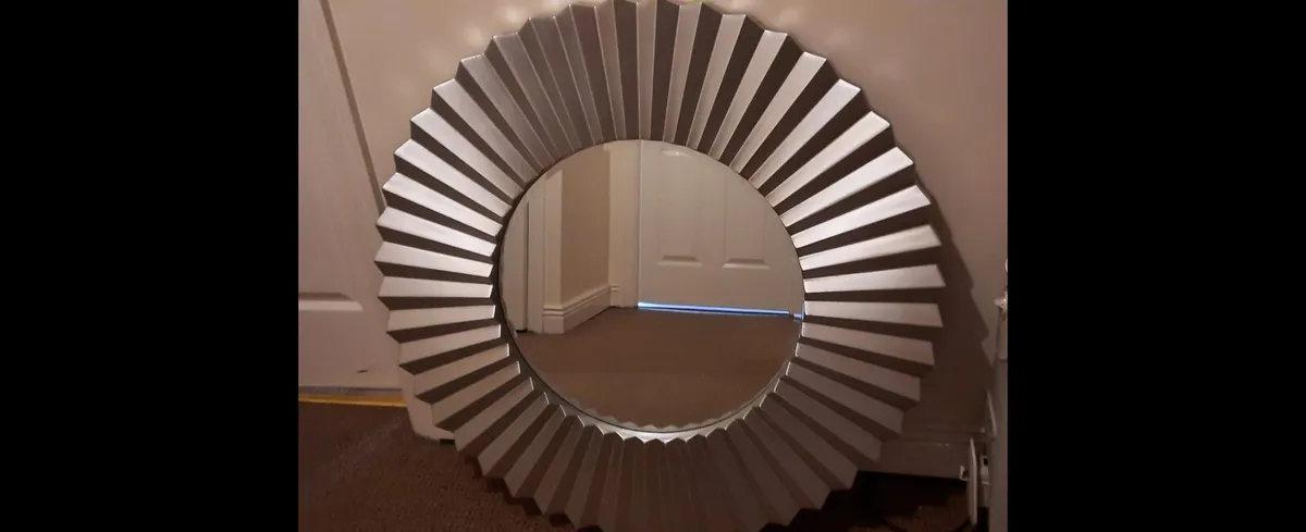 Mirror - Image 2