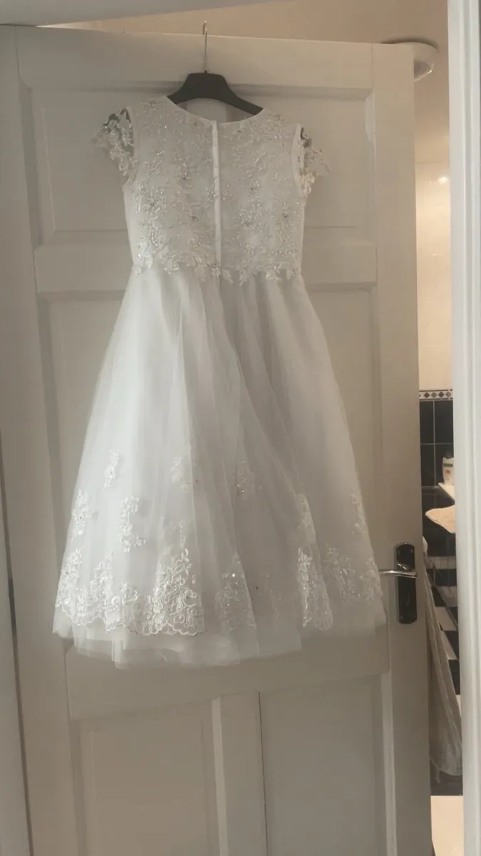Communion dress - Image 3