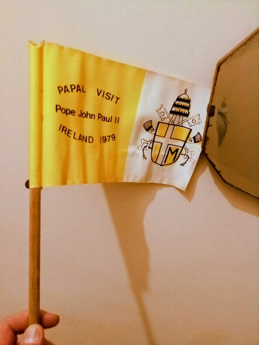 Pope John Paul II -1979 Memorabilia  Flag - Image 4