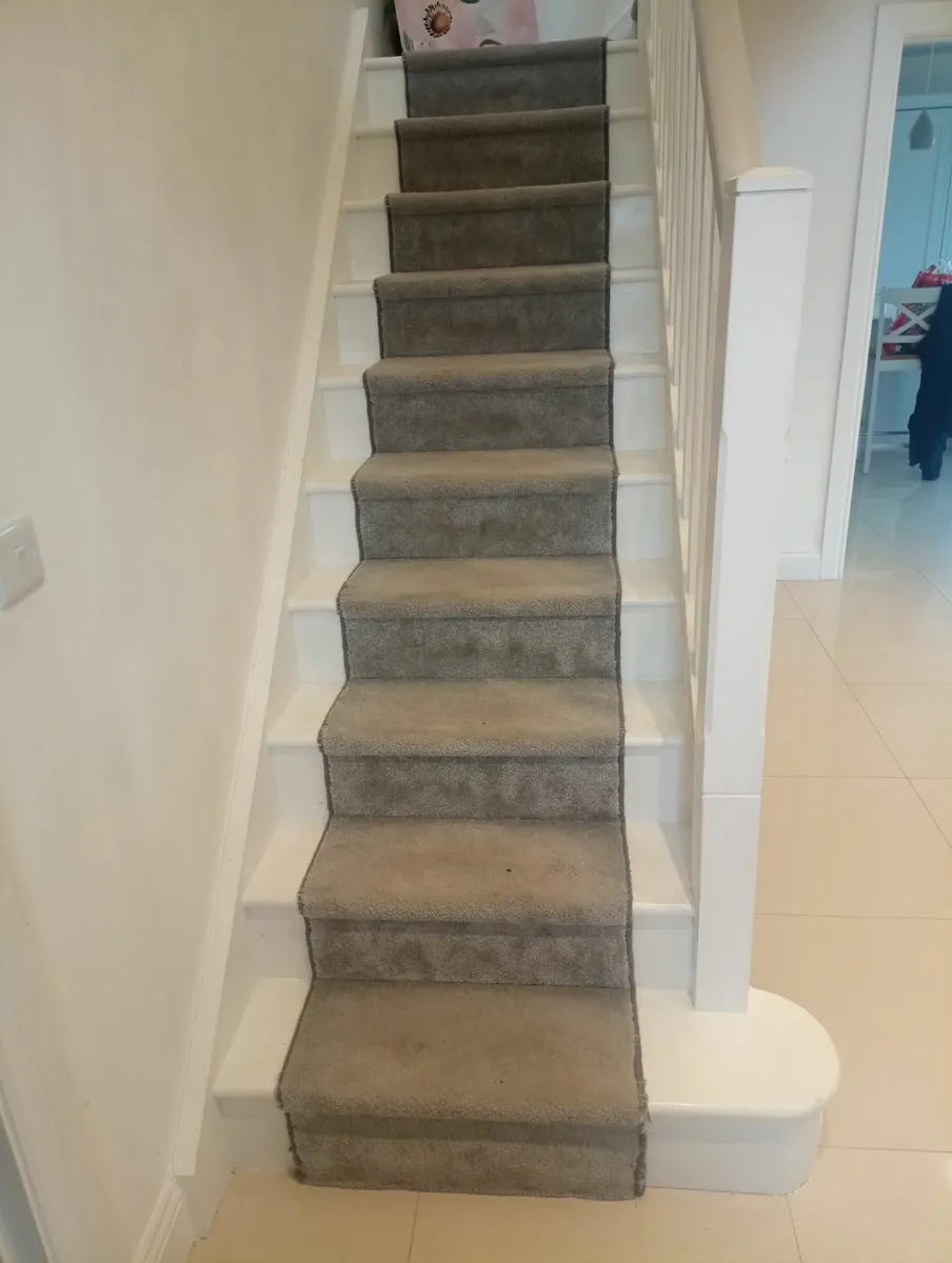 Grey stair runner 14 steps - Image 4