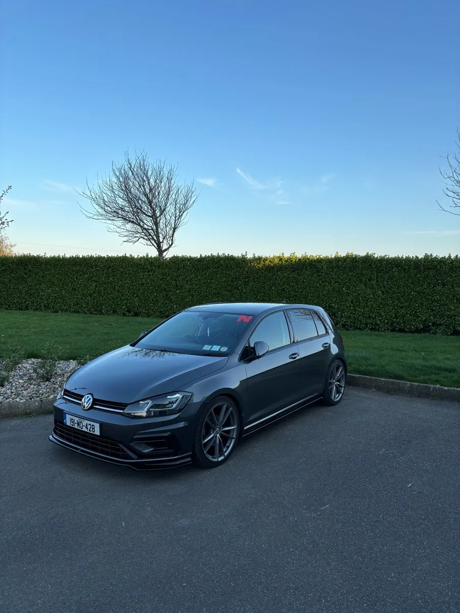 Volkswagen Golf Highline - Image 1