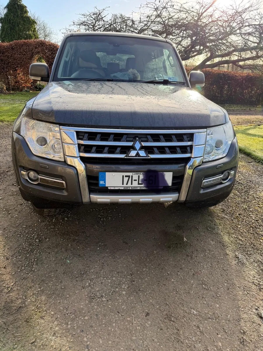Mitsubishi Pajero 3.2 - Image 1