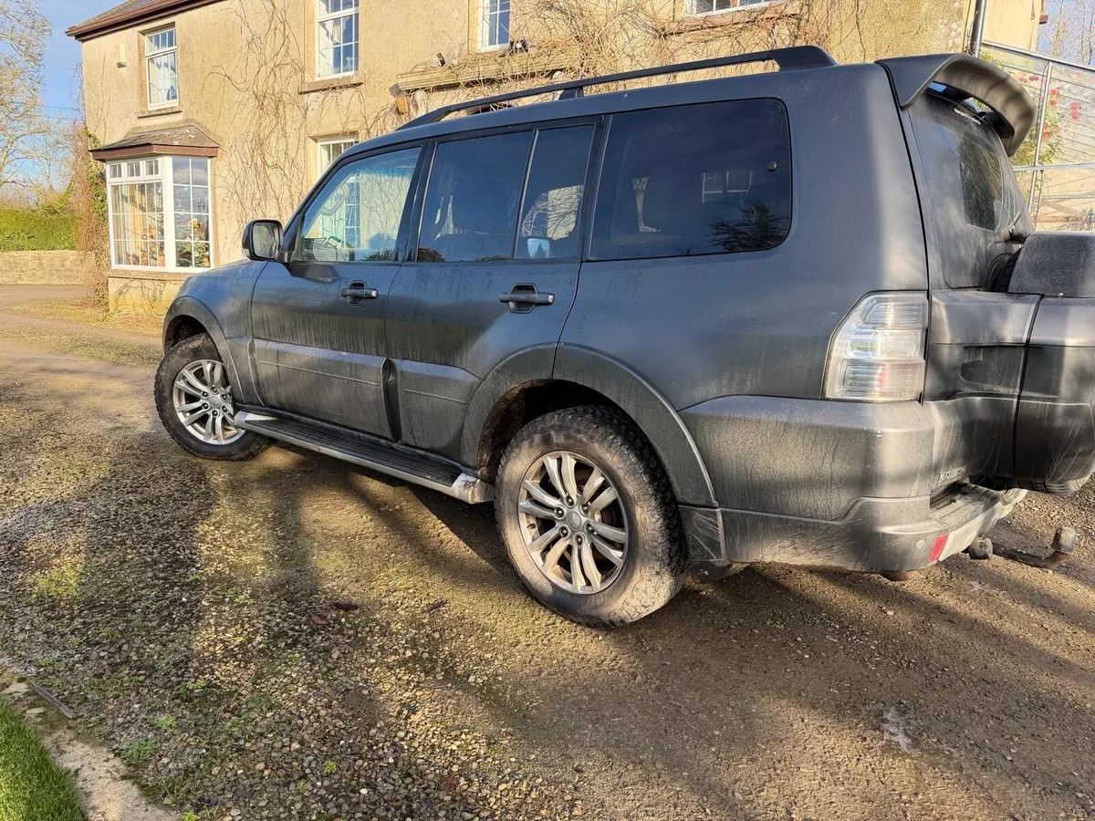 Mitsubishi Pajero 3.2 - Image 4