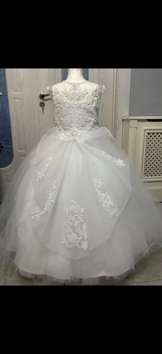 Communion dress - Image 3