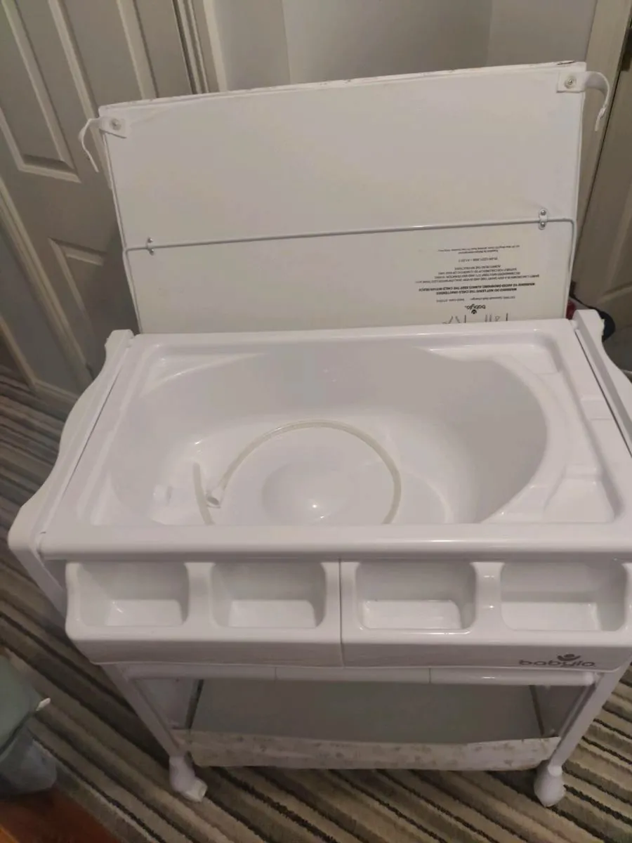 Baby changing table - Image 2