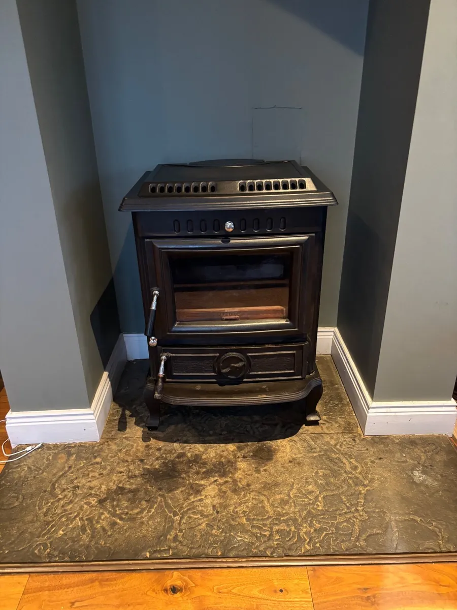 Olymberyl  Stove for sale - Image 2