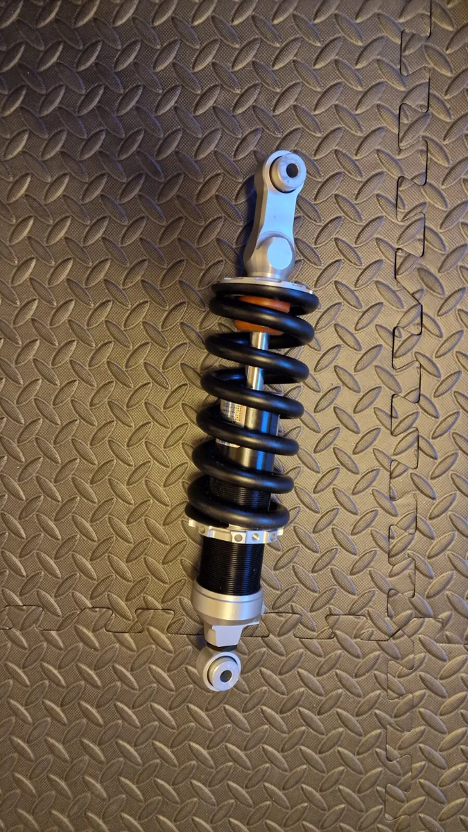 BMW R1150GS/ R9T Replacement shock - Image 4