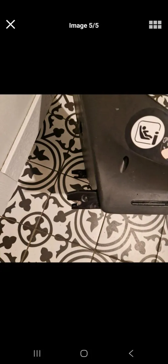 Cybex 180 degree isofix base - Image 2