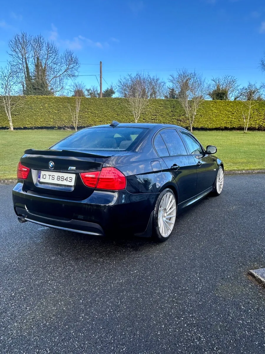 BMW 3-Series 2010 - Image 1