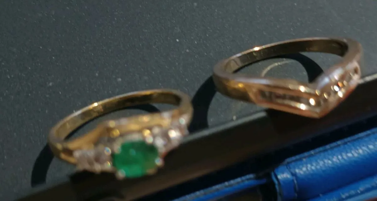 gold rings - Image 1