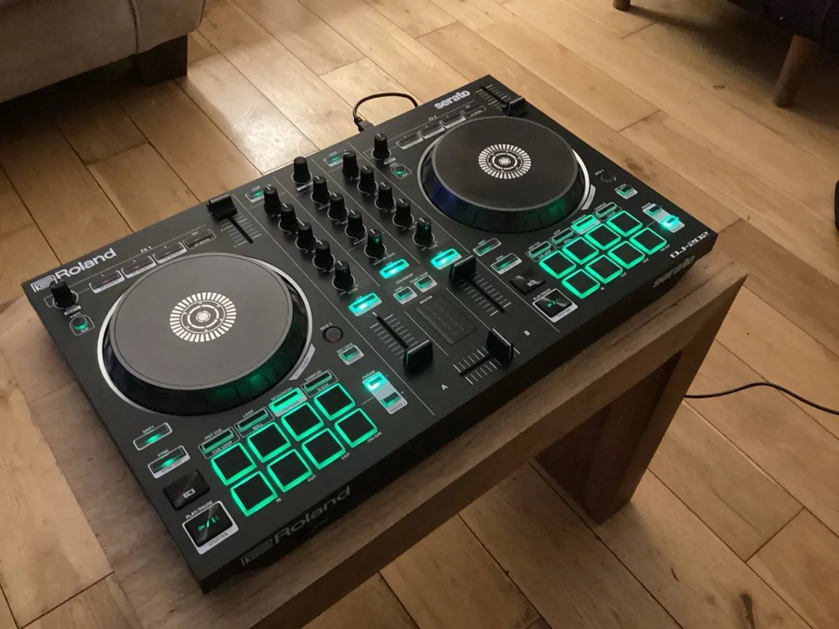 DJ Decks - Roland DJ-202 - Image 1