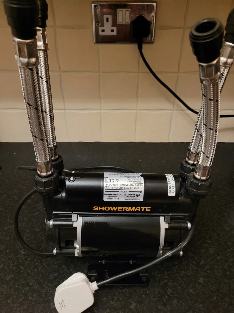 Shower pump stuart Turner Showermate 2 Bar - Image 1