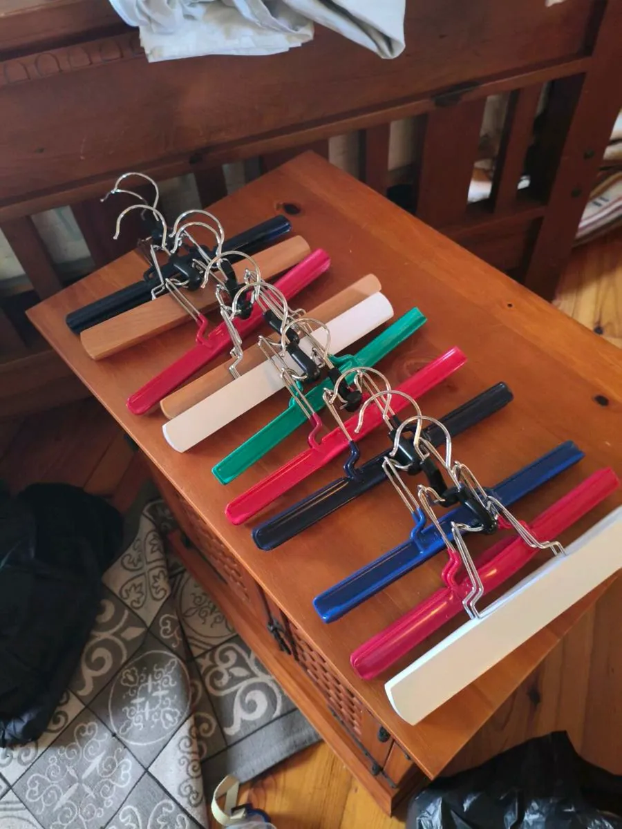 Set of trousers hangers,15 lot - Image 1