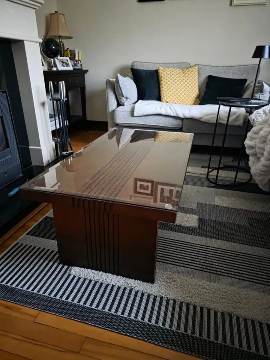 Coffee table and side table - Image 2