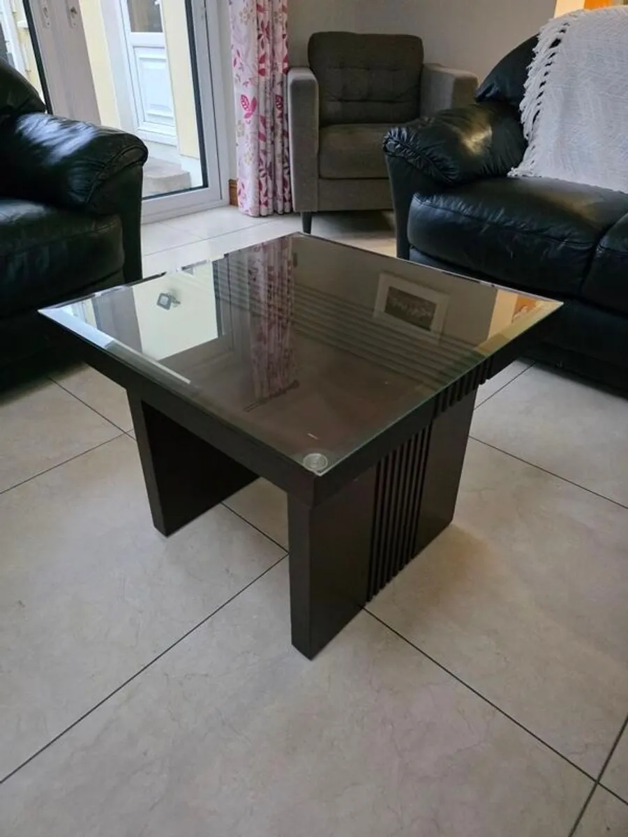 Coffee table and side table - Image 3
