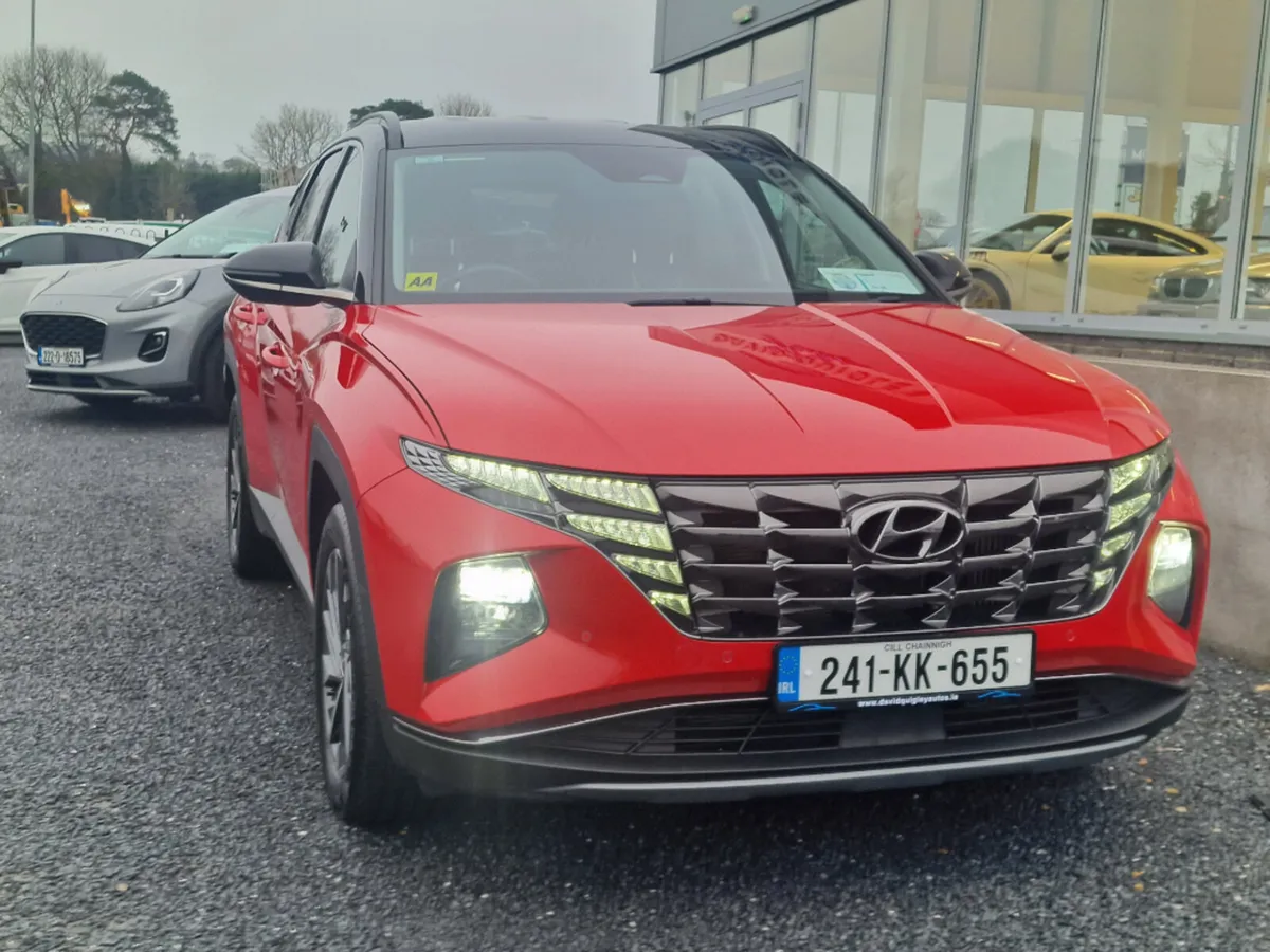 Hyundai Tucson Executive Plus TWO Tone 5DR 1.6D - Image 2