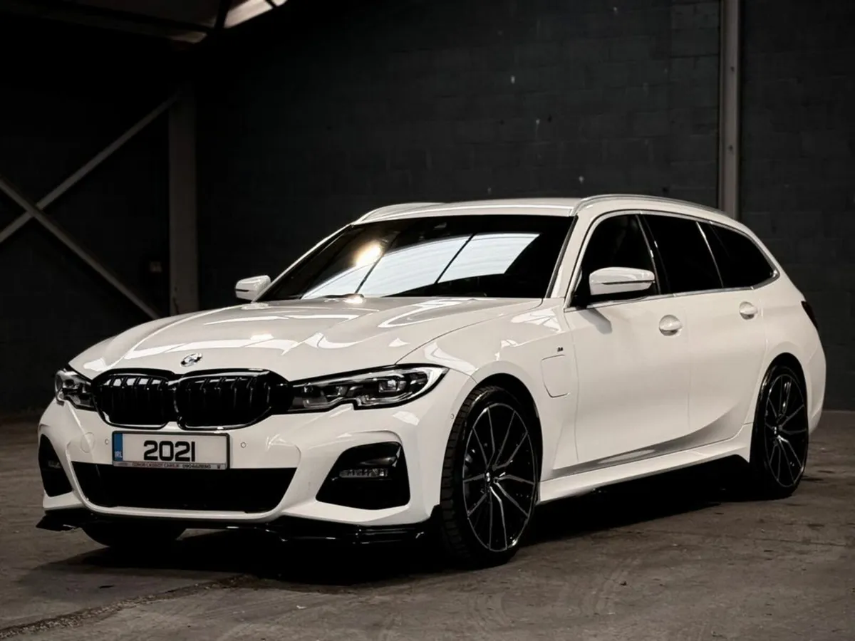 BMW 3-Series 330E M-SPORT // 12 MONTH WARRANTY // - Image 4
