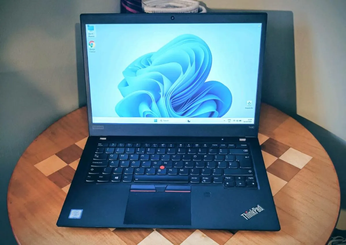 Laptop Thinkpad t490 i7/16/256 - Image 1