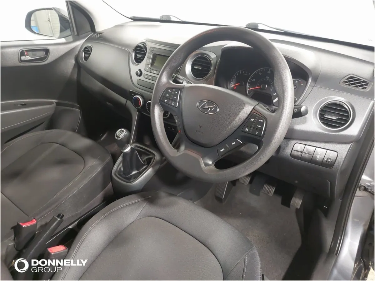 Hyundai i10 Hatchback SE - Image 4
