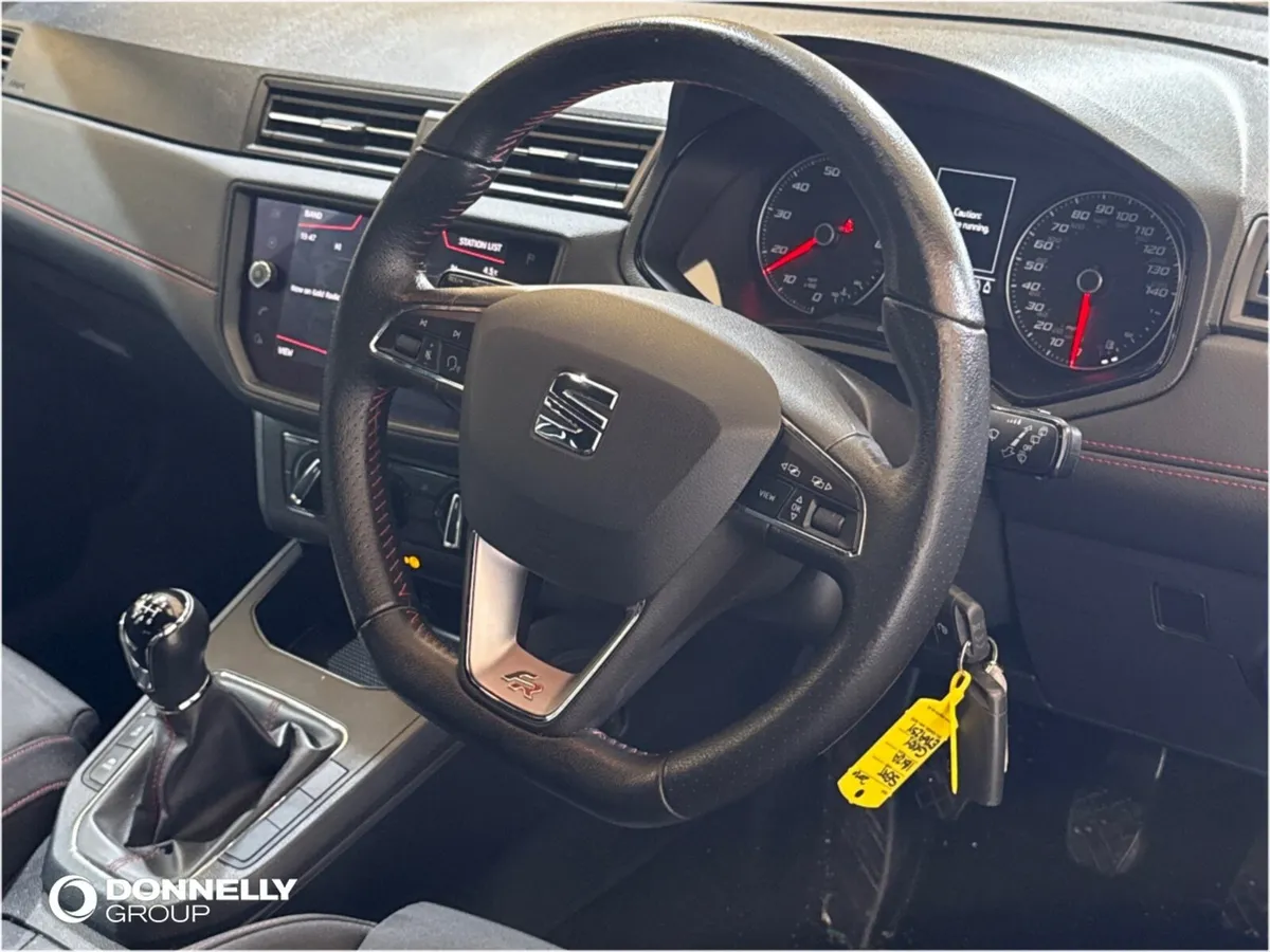 SEAT Ibiza Hatchback FR - Image 4