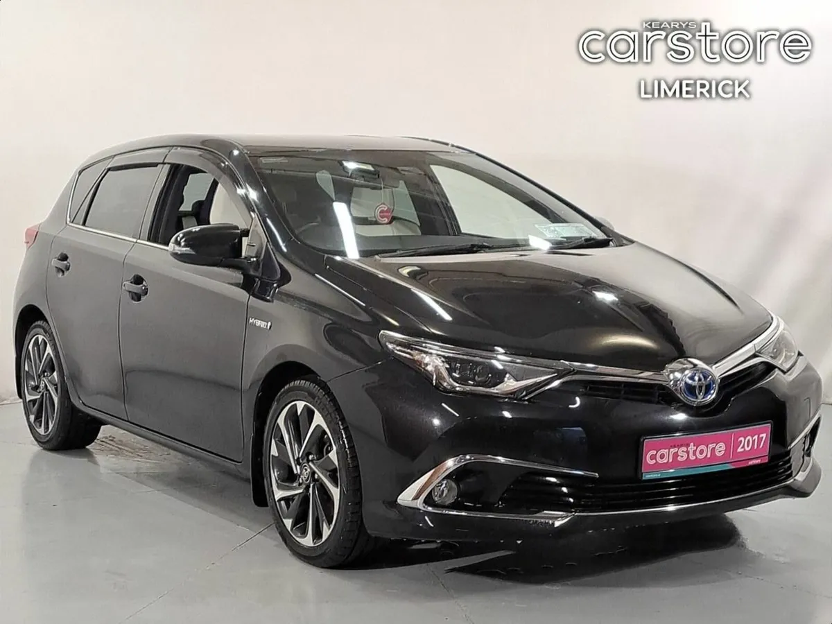 Toyota Auris Hybrid Aura Auto - Image 1