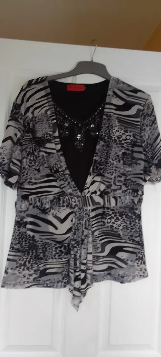 Ladies Top Grey and Black with sequins