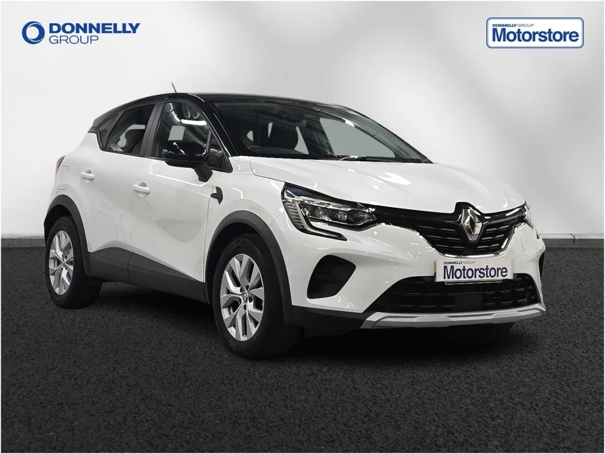 Renault Captur Hatchback Iconic Edition - Image 1