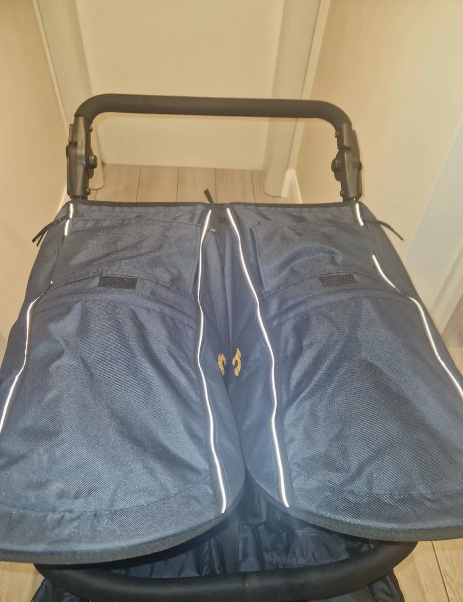 Almost New Out N About Double stroller - Image 4