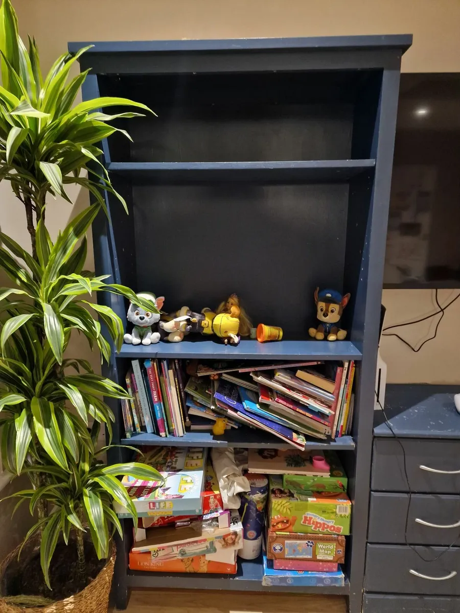 Tv entertainment unit with shelved storage - Image 3