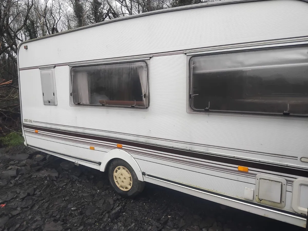 Caravan swift - Image 4