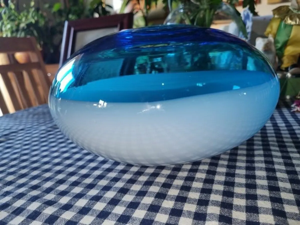 Two-tone large Murano glass bowl - Image 2