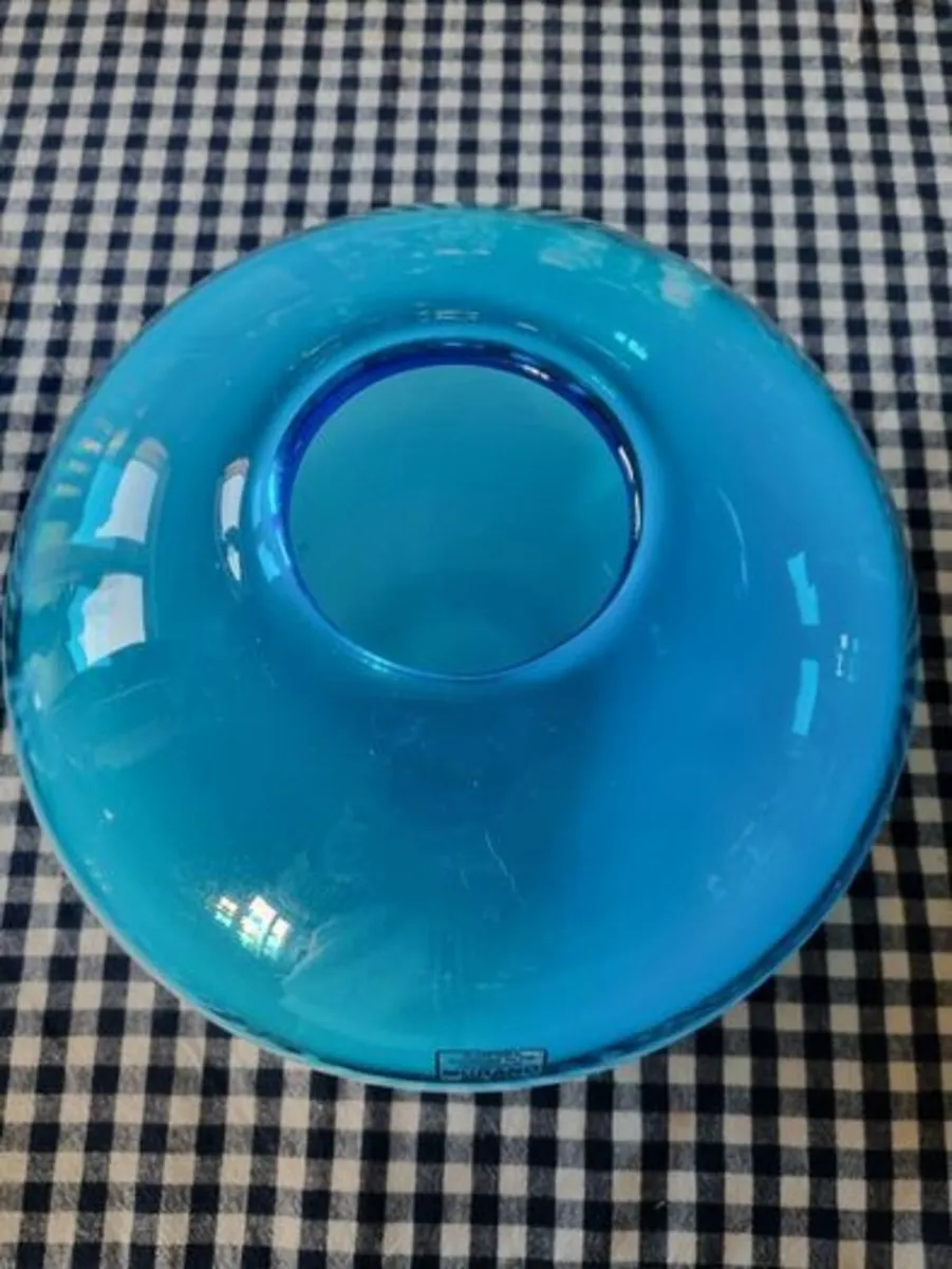 Two-tone large Murano glass bowl - Image 4