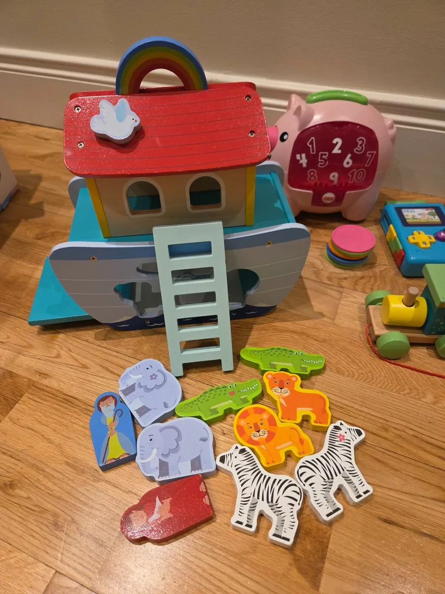 Toy Bundle Fisher Price & Shape Sorters - Image 4