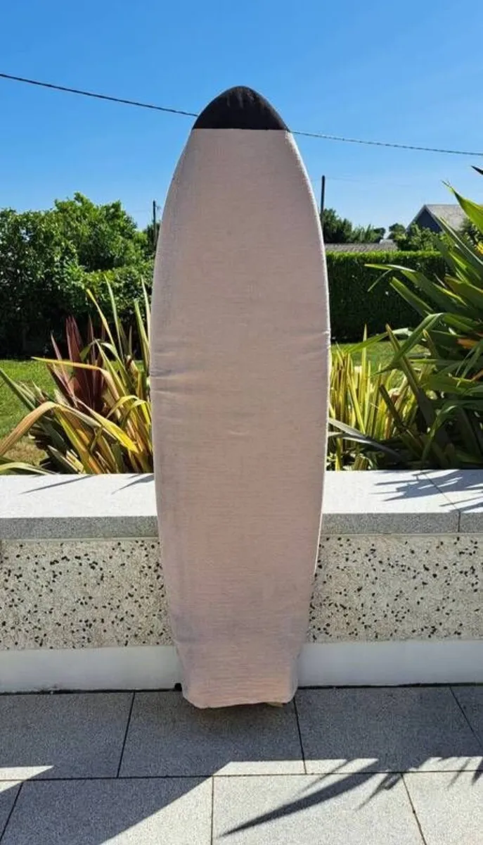 Surfboard - Image 3