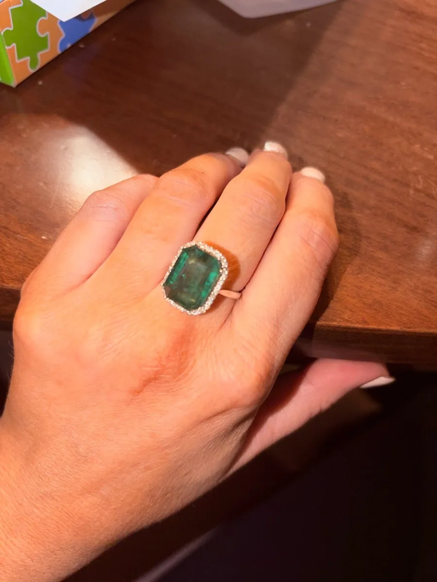 8ct Emerald and diamond ring in platinum - Image 1