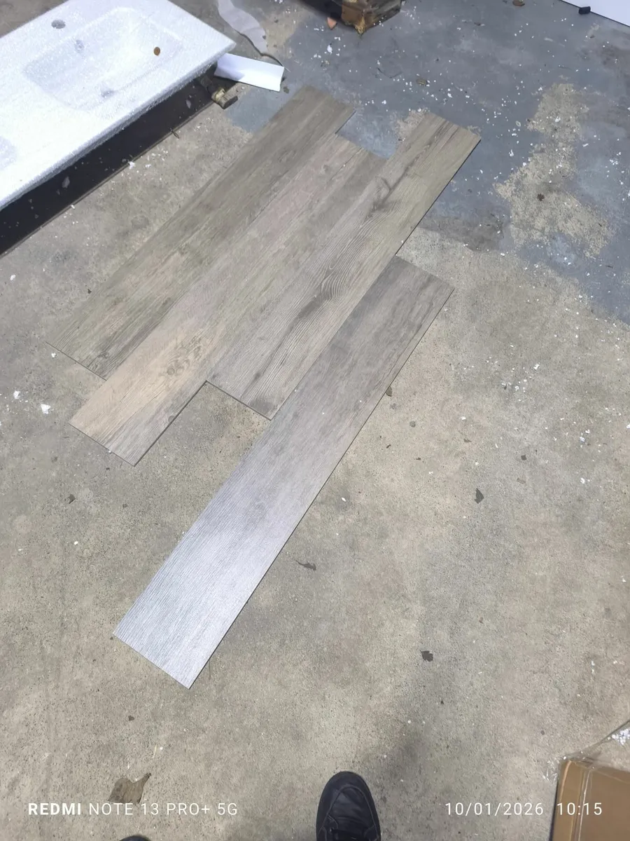 Wood effect porcelain tiles - Image 2