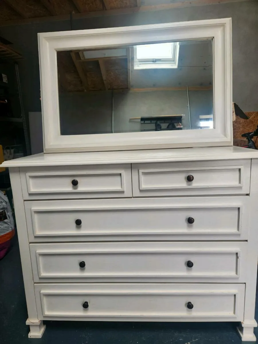 Bedroom furniture - Image 3