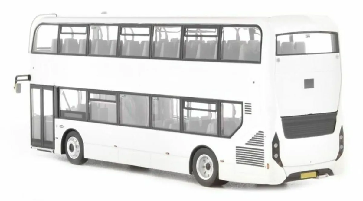 Northcord : 1:76 white bus, Free Post - Image 3