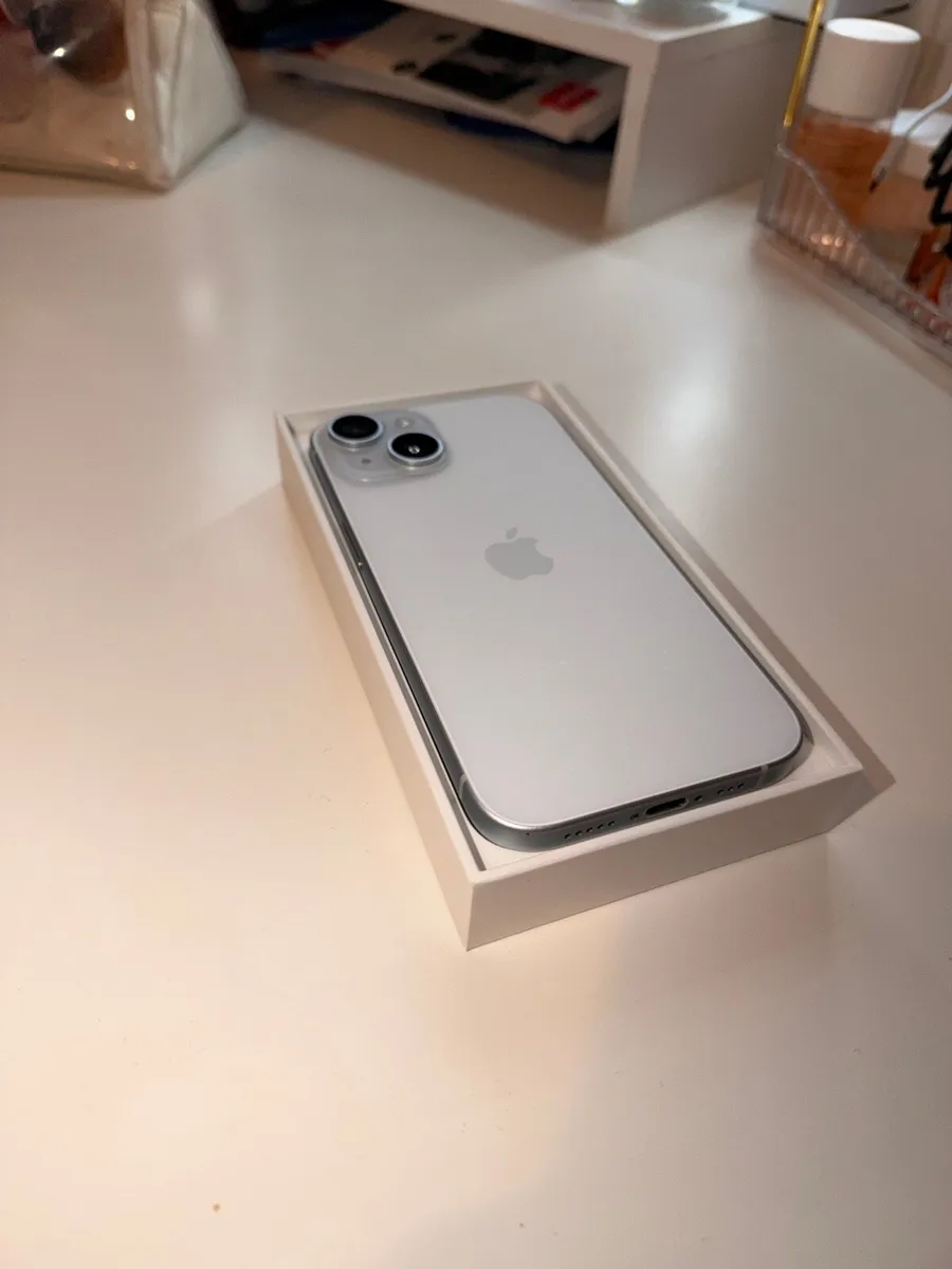 iPhone 15 128gb (blue) perfect condition - Image 1