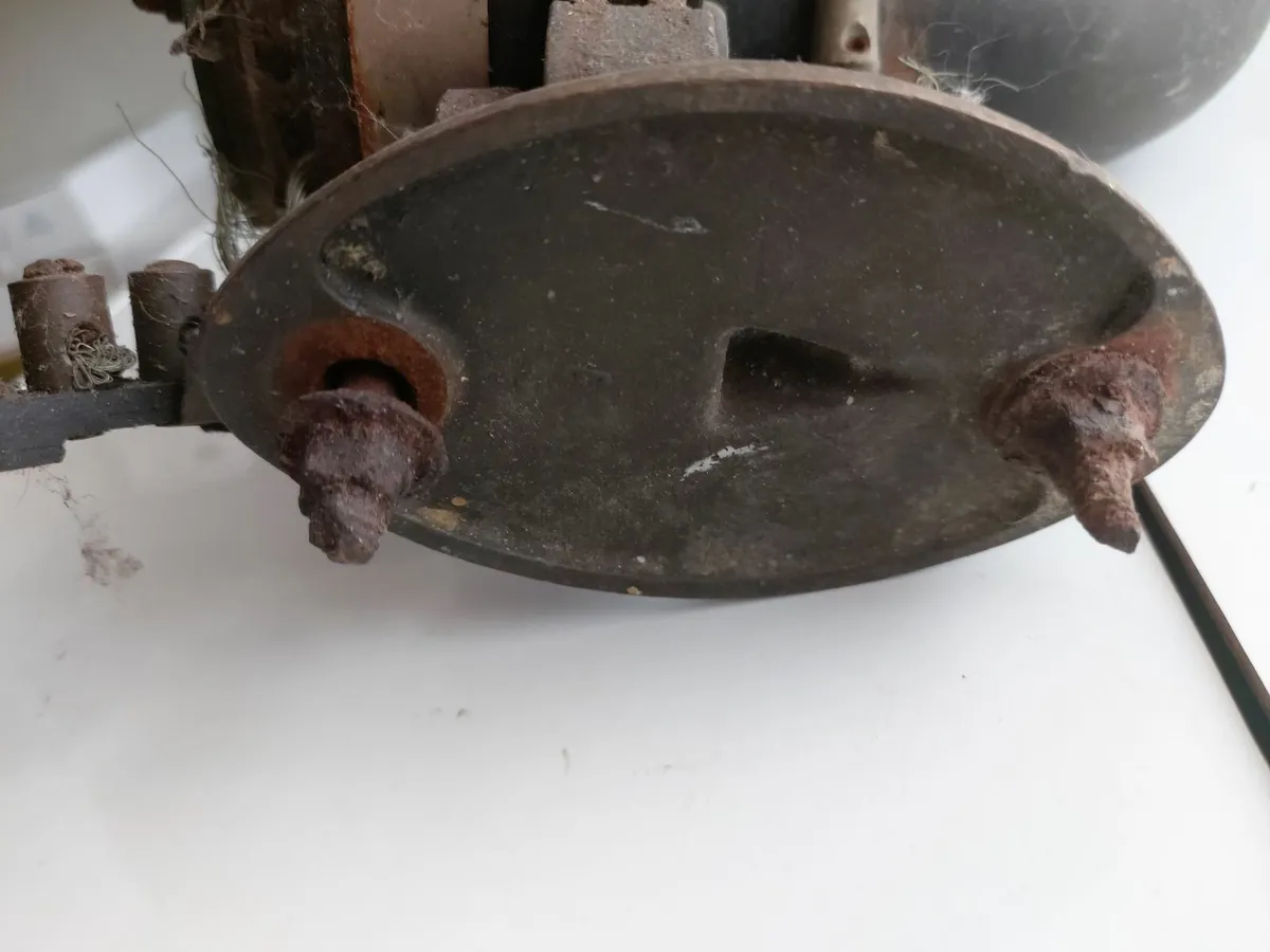 Antique Pub, Restaurunt Display Piece - Delivery - Image 3