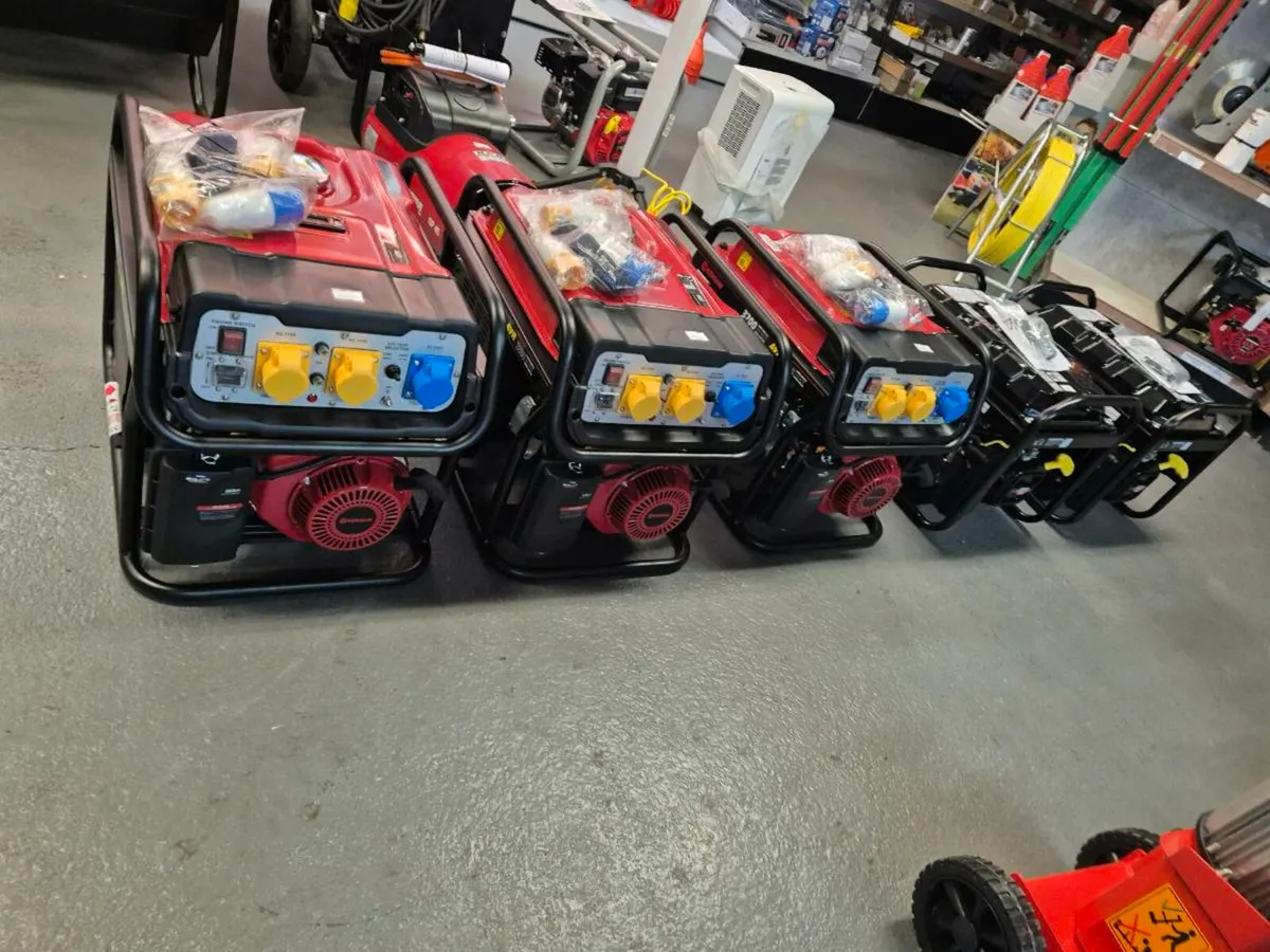 Generators and log splitter ideally for house - Image 1