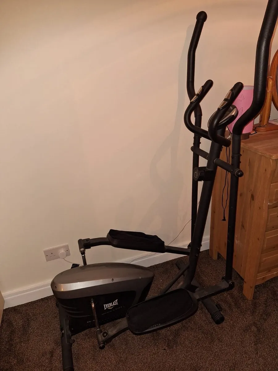 Everlast Cross Trainer - Image 2